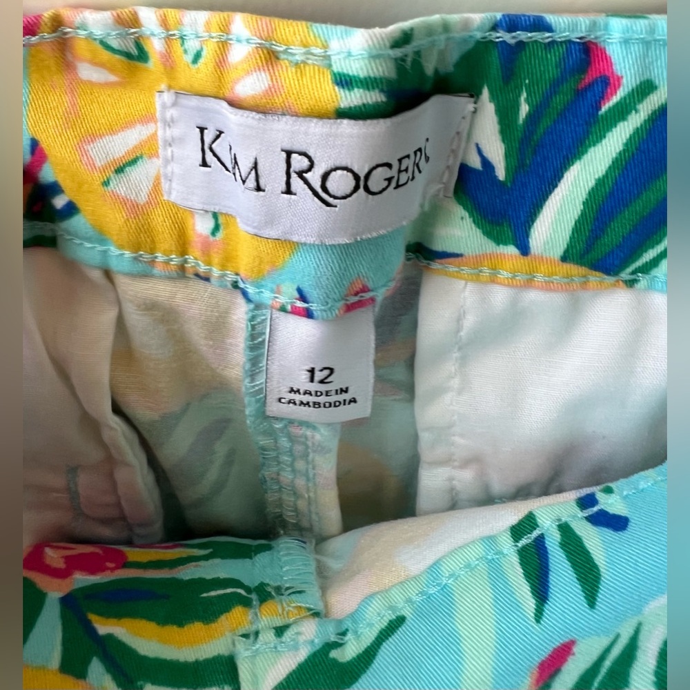 Kim Rogers - Size 12- Colorful Tropical Print Shorts - NWOT
